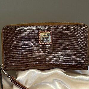 Lizard~Large Zip Around Wallet